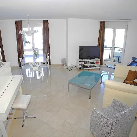 Casa Robinia App 4000